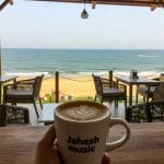 دانلود آهنگ من اون شهر دورم که بغضش شکسته از علیرضا قربانی